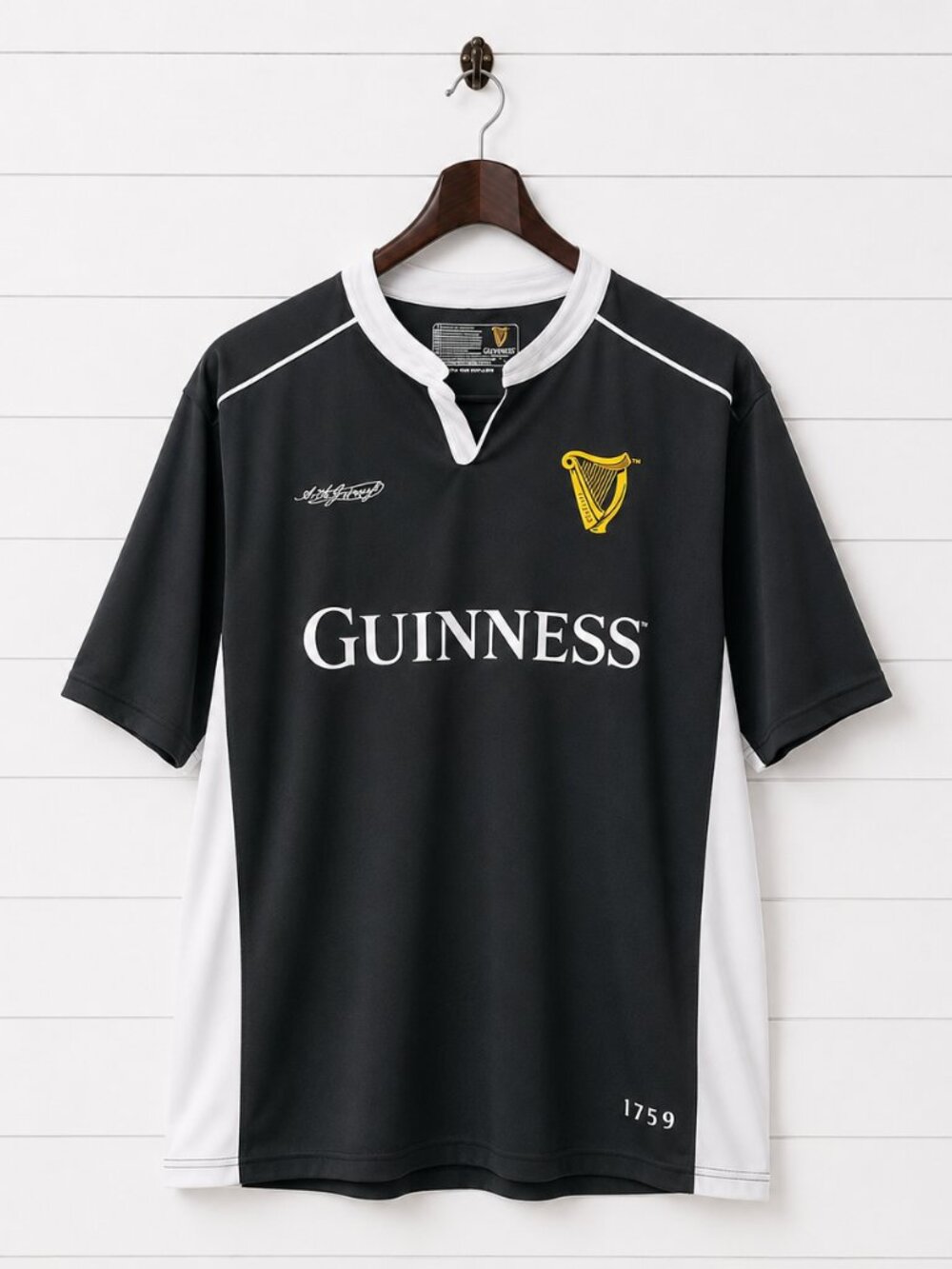 Guinness Rugby Jersey Men’s M Black White Dry Fit Performance Ireland 1759